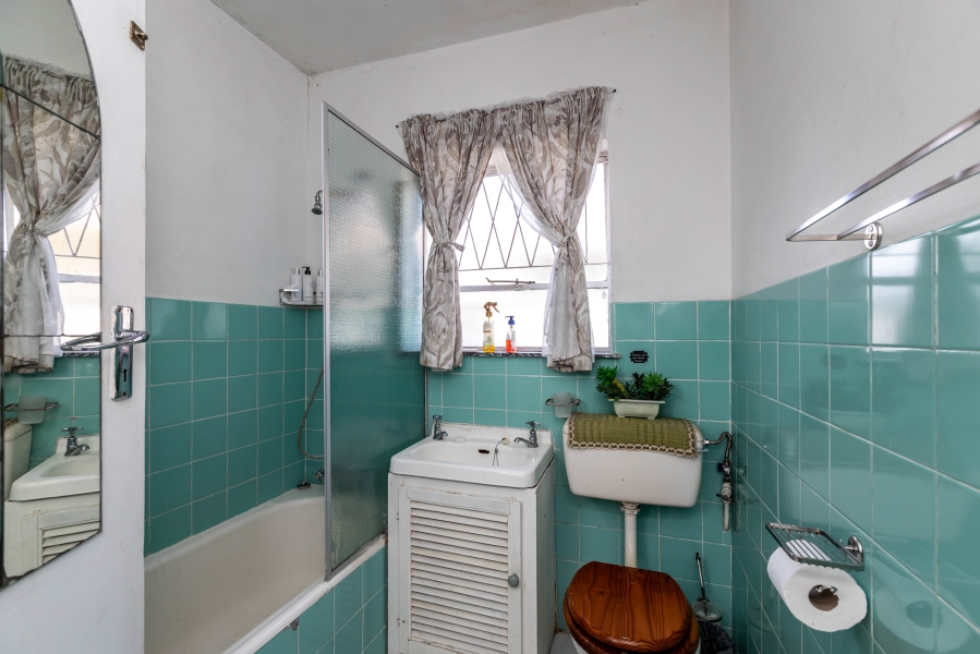 6 Bedroom Property for Sale in Abbotsford Eastern Cape